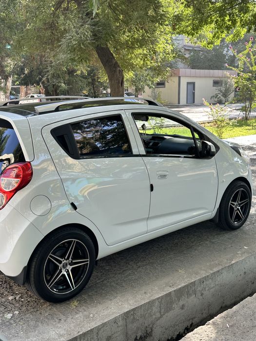 Спарк сотилади кредити бор давом этирилади бир йили туланган