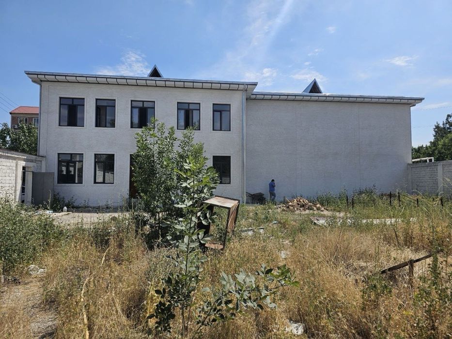 Продается здание Ор-р: Мойкургон 9 соток
