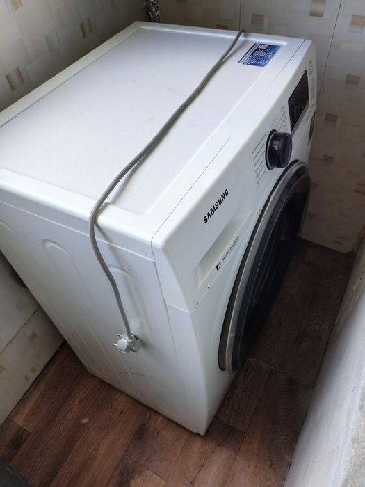 Продам стиральную машину