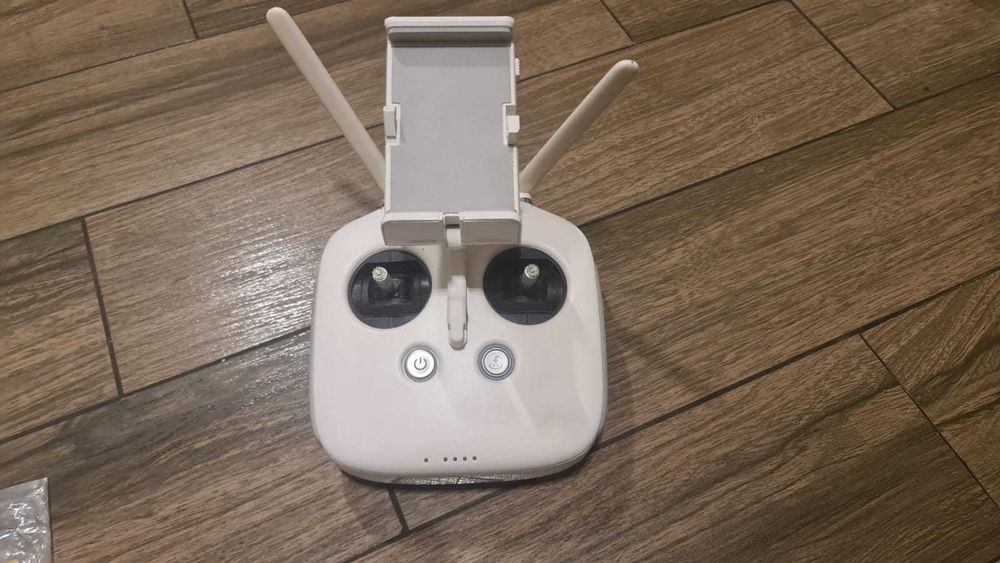 Квадрокоптер Dji fantom 3 professional