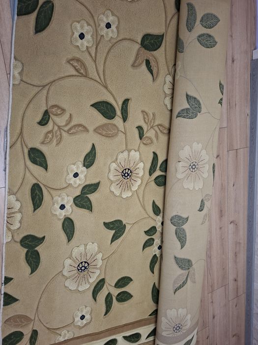 Ковёр с цветочками 3/5