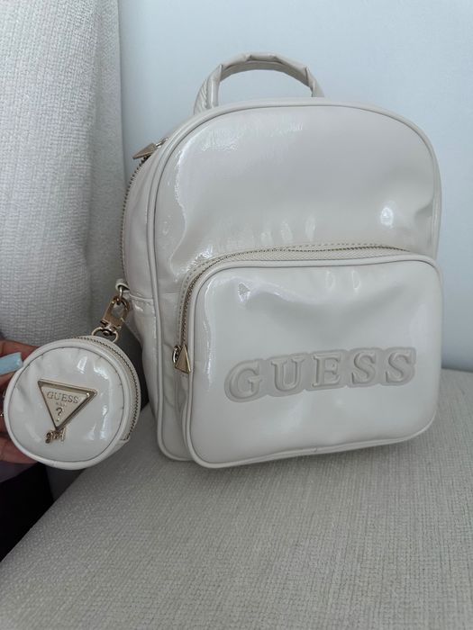 Оригинална дамска раница GUESS