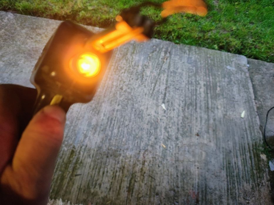Pistol de lipit romanesc