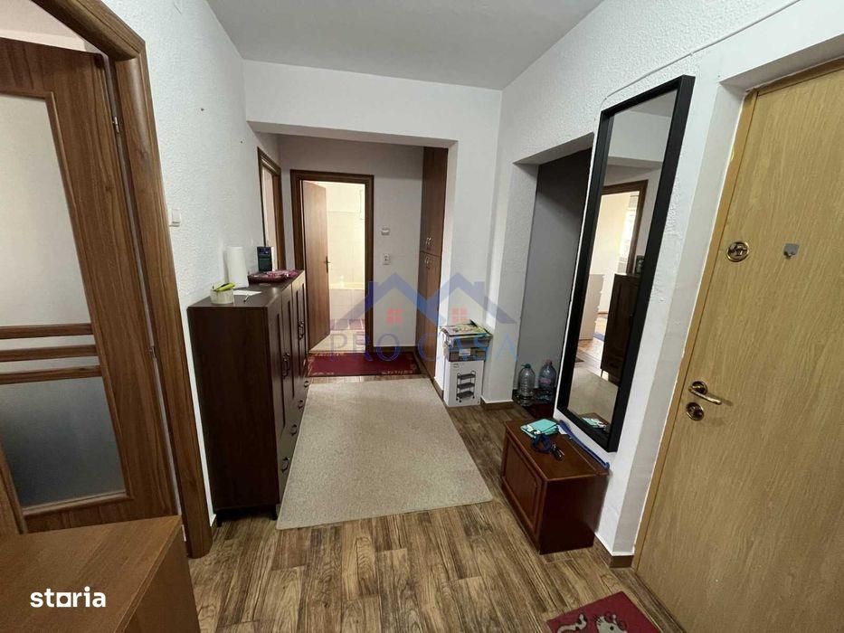 Apartament cu 3 Camere, decomandat, Cetate, Mercur, 2 bai,boxa