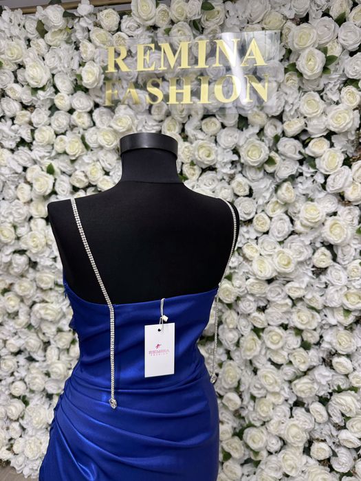 Официална рокля кралско синьо