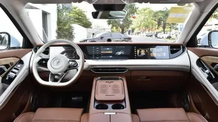 Voyah free Hybrid 210km pod zakaz