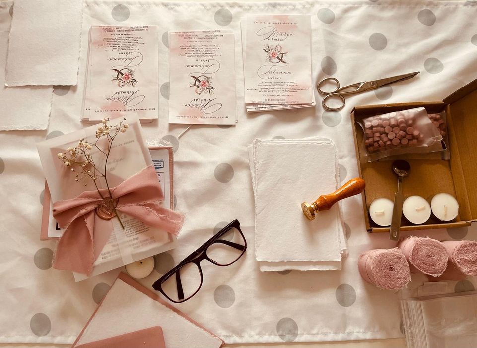 Decorațiuni Evenimente | Invitații | Mărturii & Cadouri Personalizate