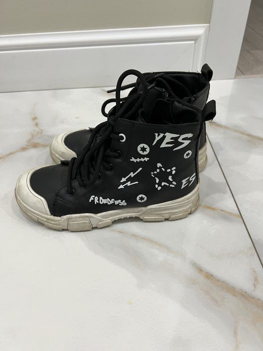 Продам обувь для девочки