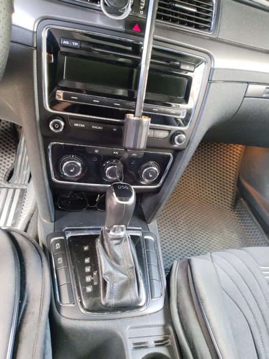 Продам машину Skoda