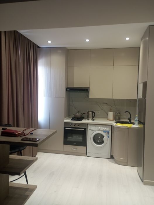 1ком.новостройка за вокзалом.Евроремонт с обстановкой.Центр рядом