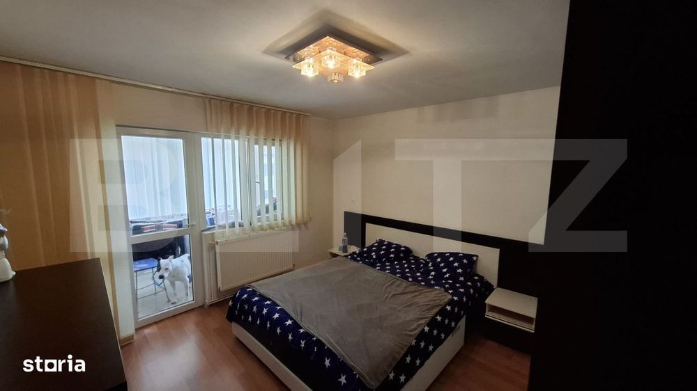 Apartament 3 camere decomandat, etaj 4, balcon, izolat – M11