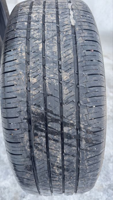 Продам шины 235 * 60 *  18