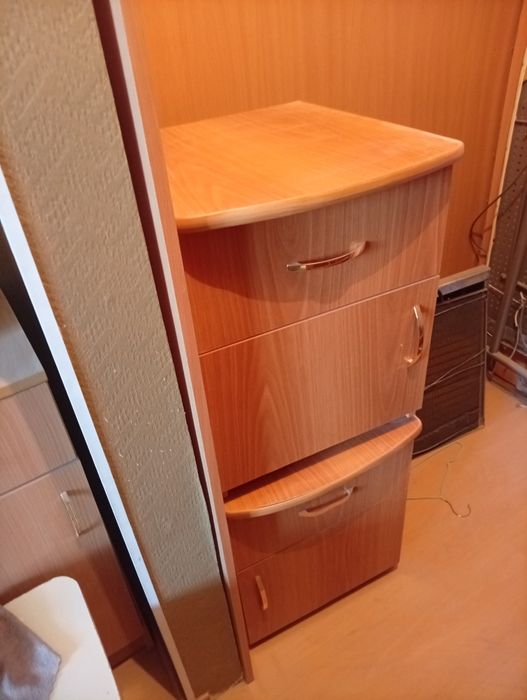 Двухспальная кровать.