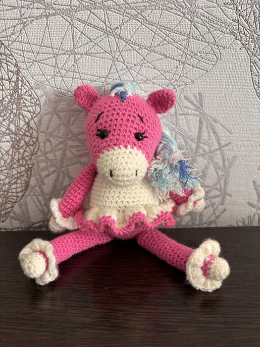 Продаюся игрушки связанные своими руками