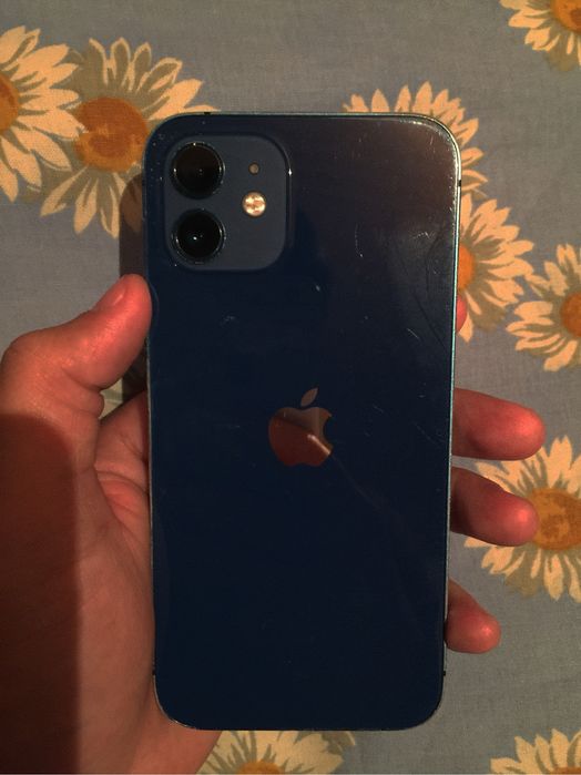 Айфон 12 сатылады