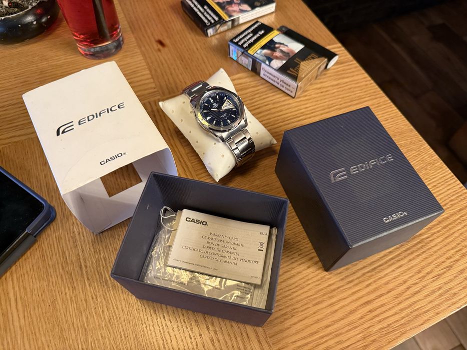 Casio EDIFICE  като нов Касио
