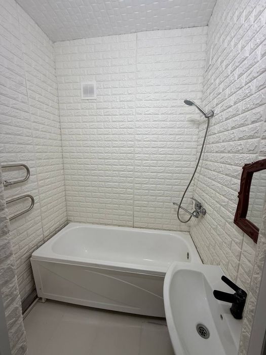 parlament va chilonzor  metroga yaqin! 10 daqiqalik yul