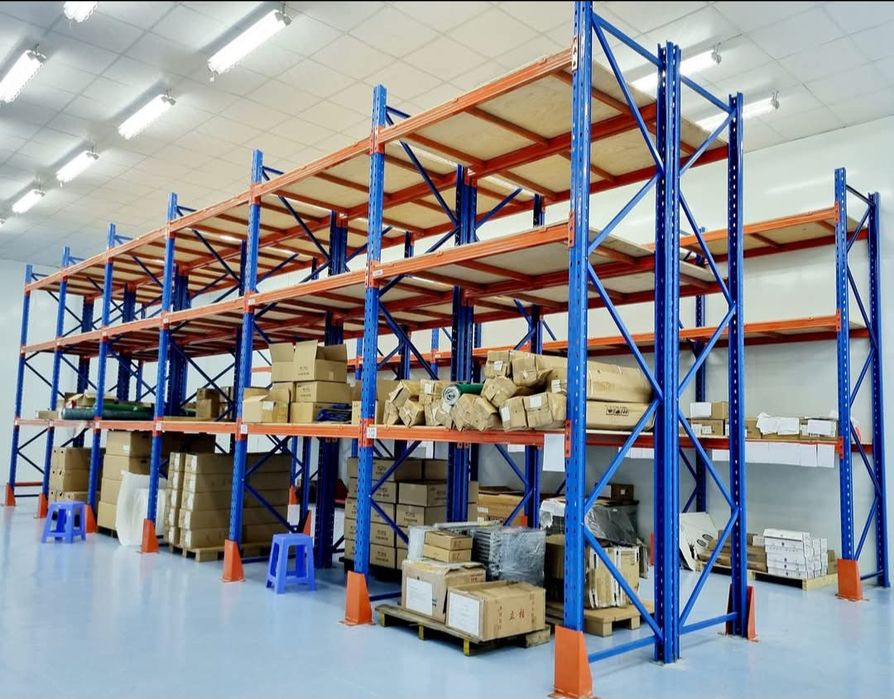 Rafturi metalice profesionale de depozitare  6m in