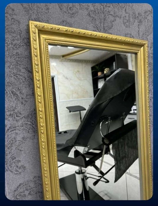 Огледало за салон