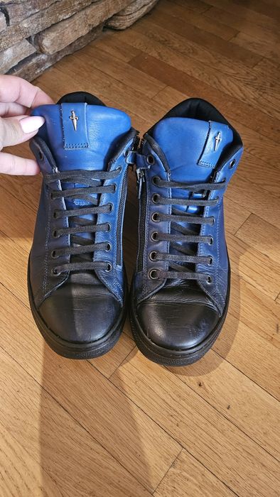 DKNY, Armani jeans, 4US