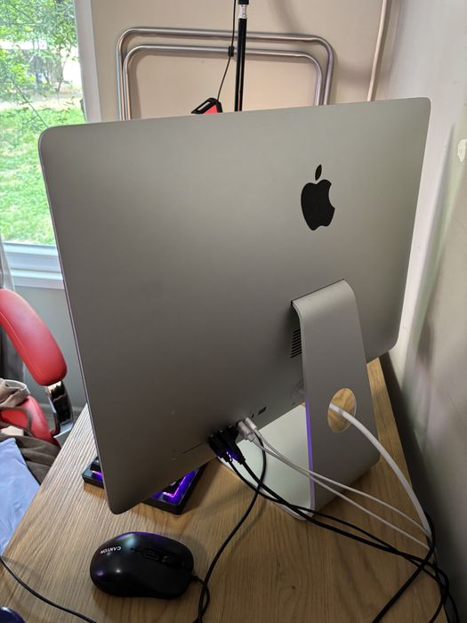 Apple iMac 21.5 инча 2017 8GB Ram 256GB SSD