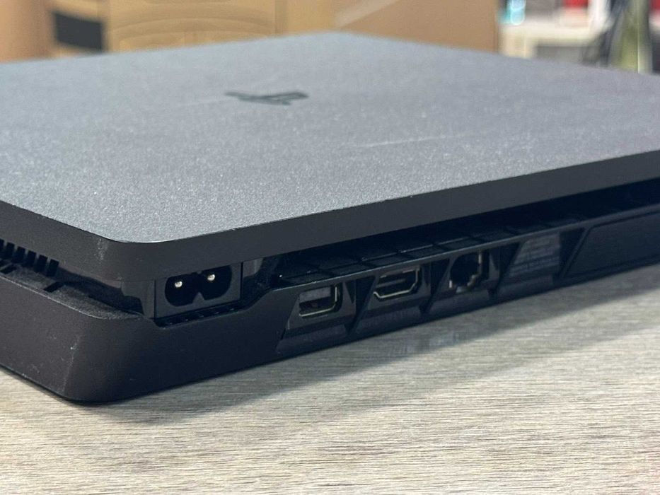PlayStation 4 Slim 1TB