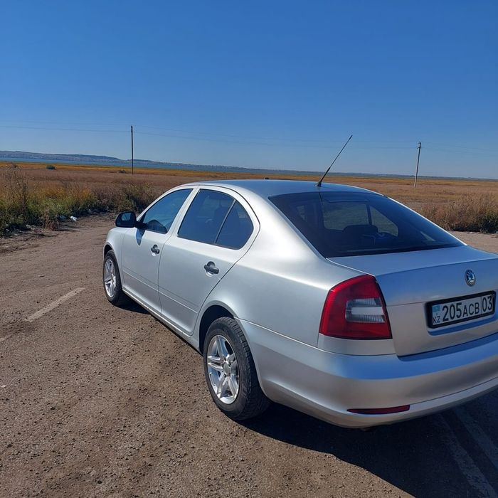 Срочно продам автомашну.