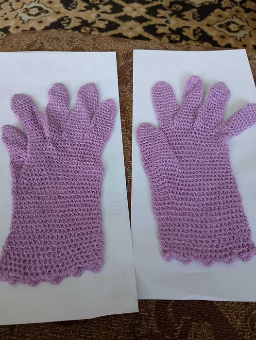 Плетени на една кука ръкавичка ни ми