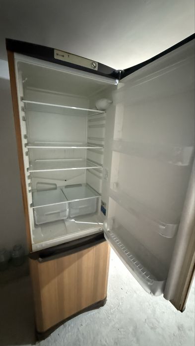 Холодильник / Холодильник Актау / Indesit