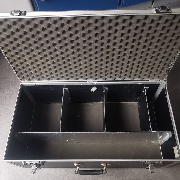 Flight case multifuncțional