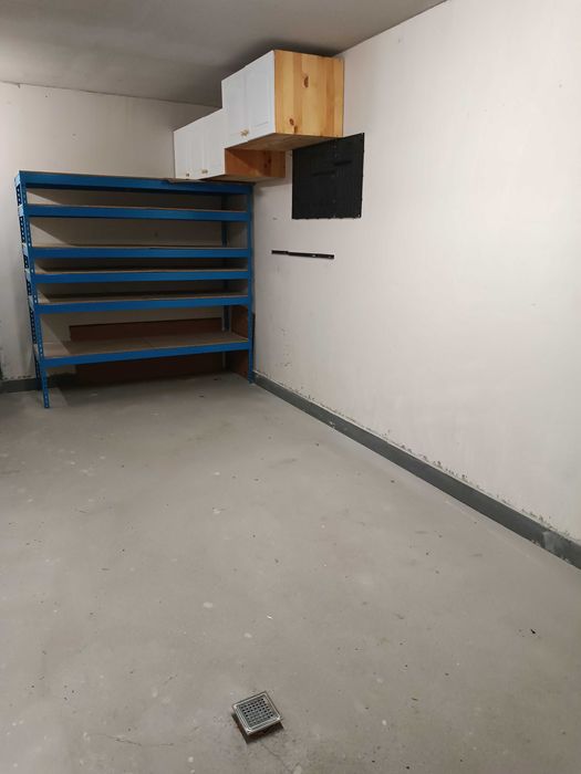 Дава се под наем Гараж / Паркомясто в София, Триъгълника - 18 кв.м за 127.5 € - Снимка #2