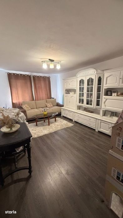 Apartament 3 camere, 80 mp utili, 2 băi, centrală proprie – Freidorf