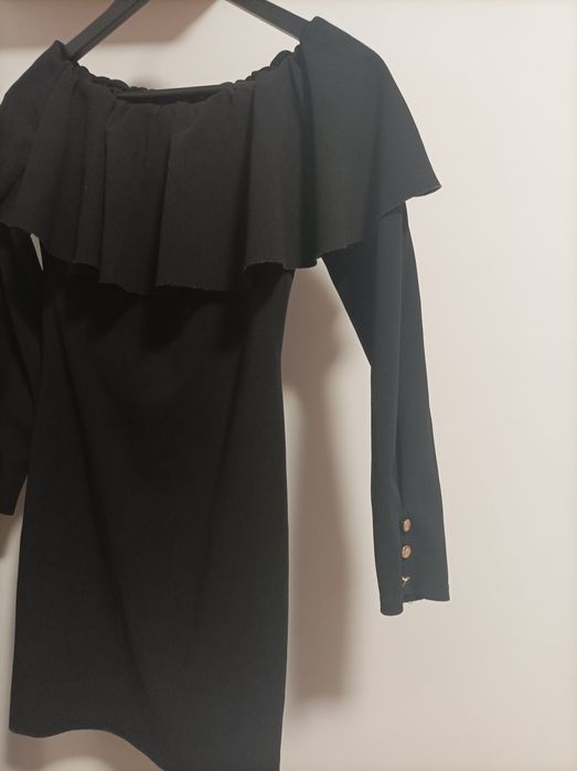 Vând rochii scurte preț foarte mic