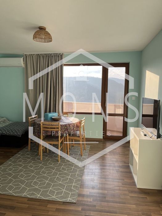 Дава се под наем Двустаен апартамент в Велико Търново, Център - 65 кв.м за 306 € - Снимка #1