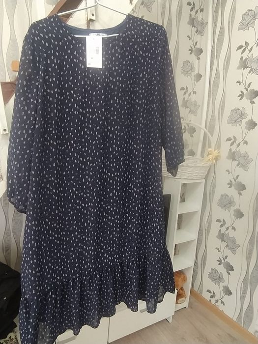 Продам новое платье