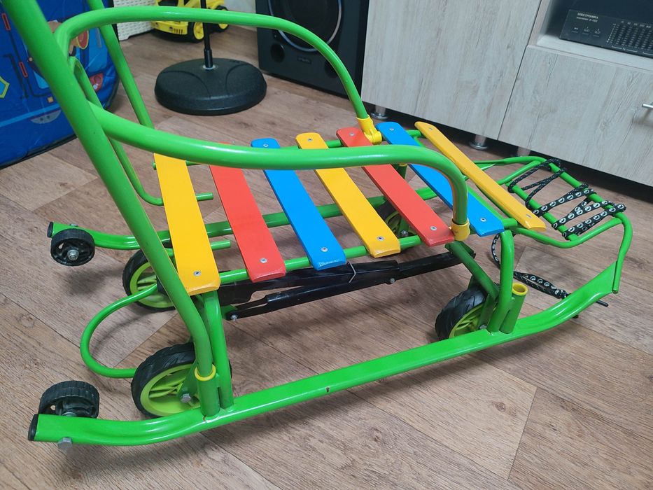 Продам санки в отличном состоянии