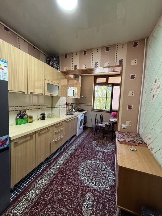 4х комнатная квартира на первом этаже возле рынка Чарсу 82,5 м²