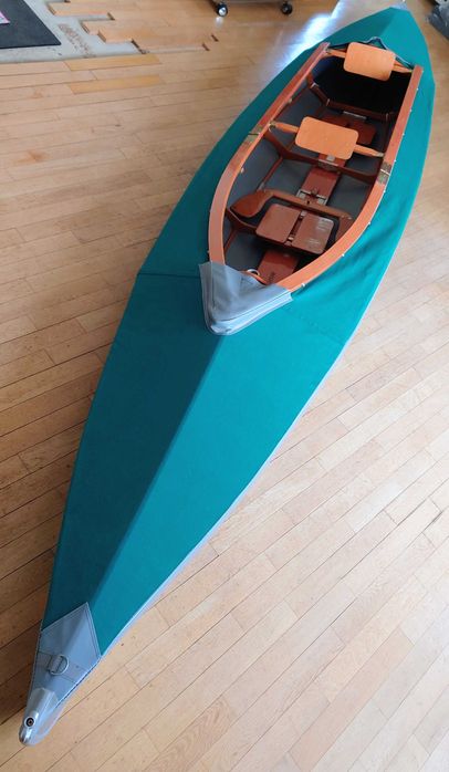 Туристически каяк Kolibri, 2 гребла, кормило, резервен рул, ребра сет