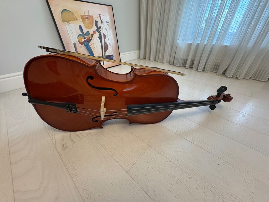 Продавам виолончело 2/4