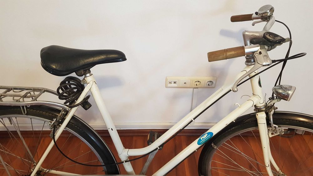 Bicicleta Retro alba