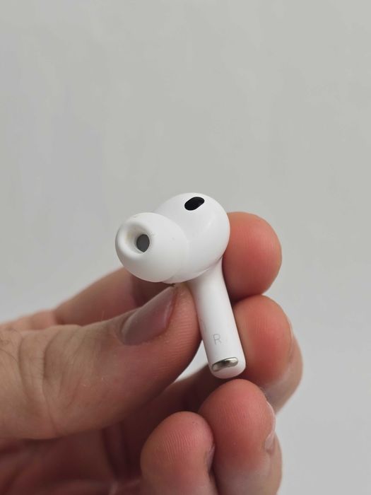 Airpods Pro 3 noi, sigiliate