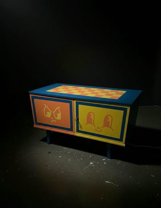 Mobila retro reconditionata upcycle pictata manual