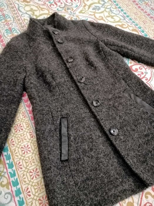 Дамско есенно-зимно късо палто / размер S