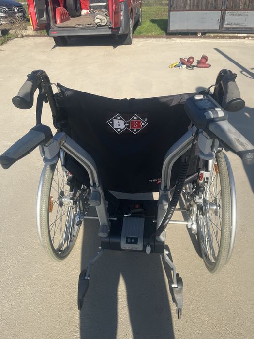 Carucior handicap ( dizabilitati )  Pyro Light Optima XL