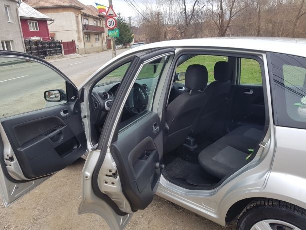 Ford Fiesta 1.4 benzină 2004
