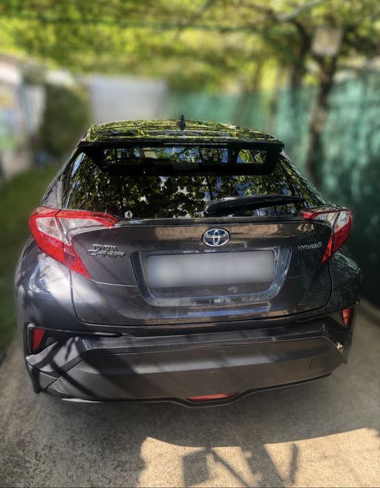 Toyota C-HR Hybrid 1.8 (122 к.с.), модел 2020 г.