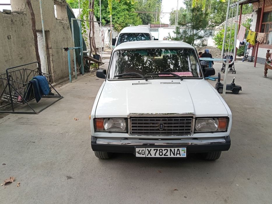 Jiga Jiga leganda sotuvda 2002 yil tiniq moshin