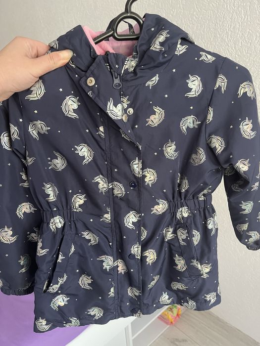 Преходни якенца за момиченце.