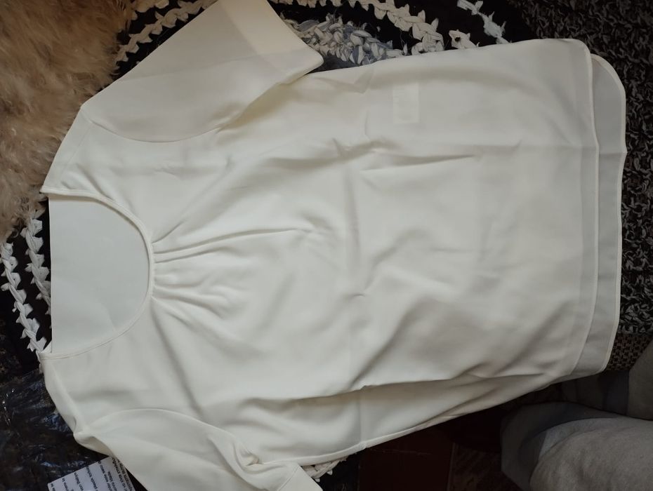 Продам блузку женскую