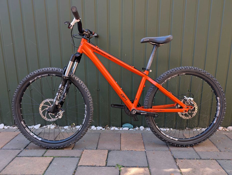 MTB Dirt, Formula, Rock Shox Argyle, Truvativ, M-L